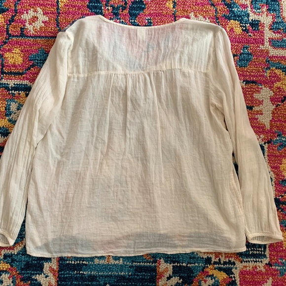 Old Navy Cream Flowy Blouse with Blue Detailing - Picture 4 of 4